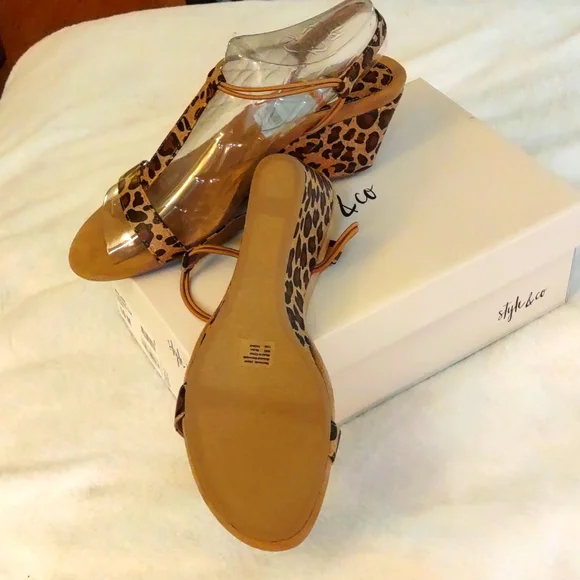 Style & Co Leopard Wedge Sandals.sz 10 NWB - Picture 5 of 5